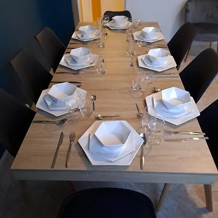 3 8 Personnes 24h Du Mans Gp Oasis Antares Buleri Jump Apartment